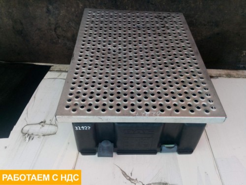 Крышка АКБ